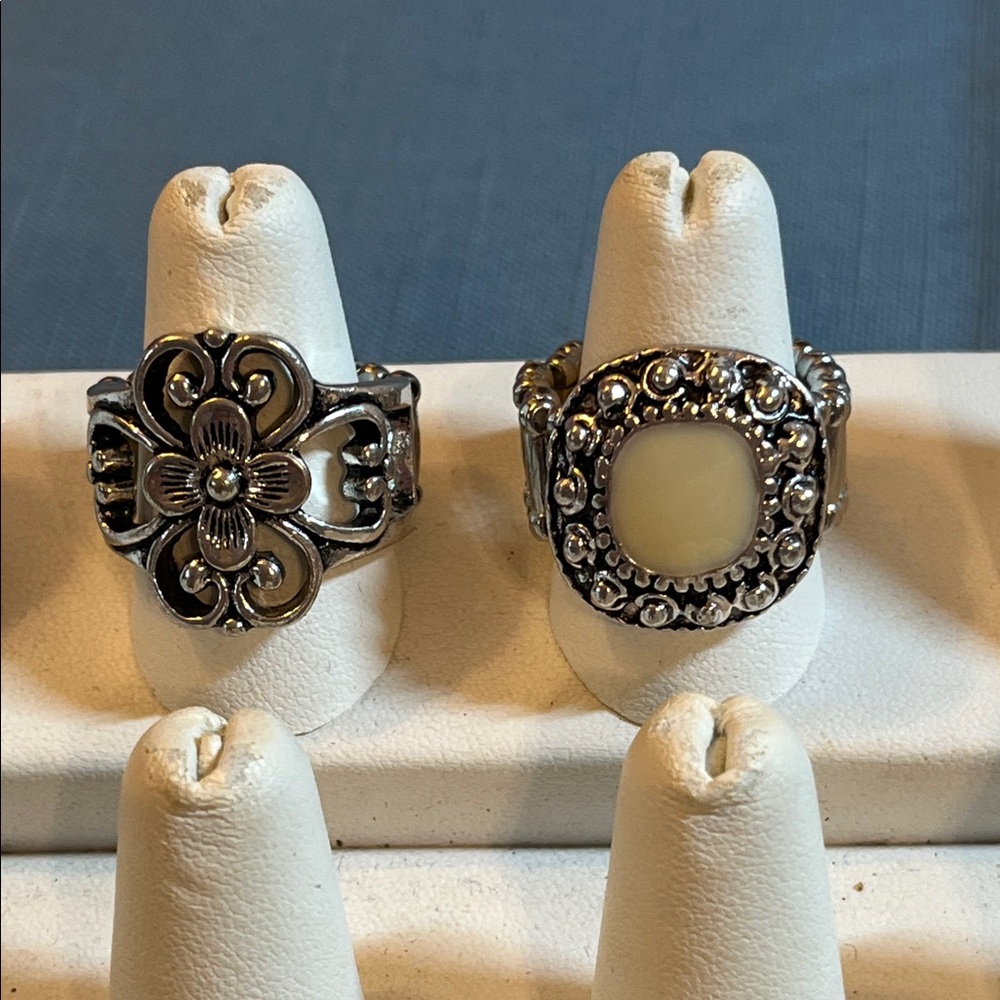 Set of 2 stretch rings, silver tone, size 8 and 10